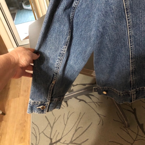 Jacket - Picture 6 of 7